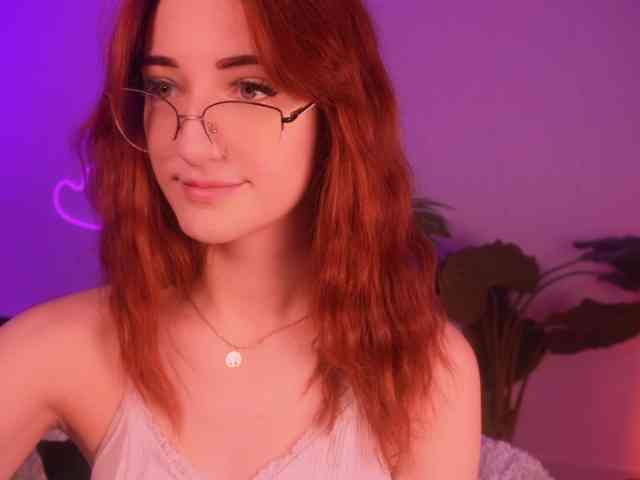 MilaFlame webcam