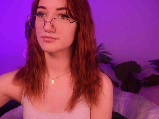MilaFlame webcam