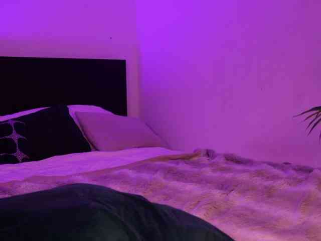 MilaFlame webcam