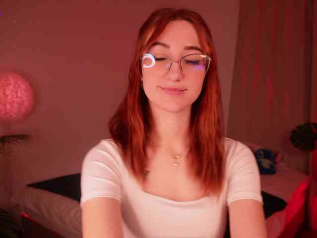 MilaFlame webcam