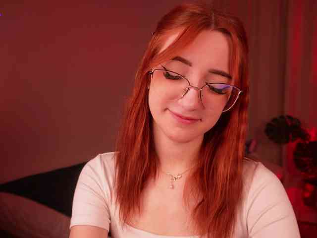 MilaFlame webcam
