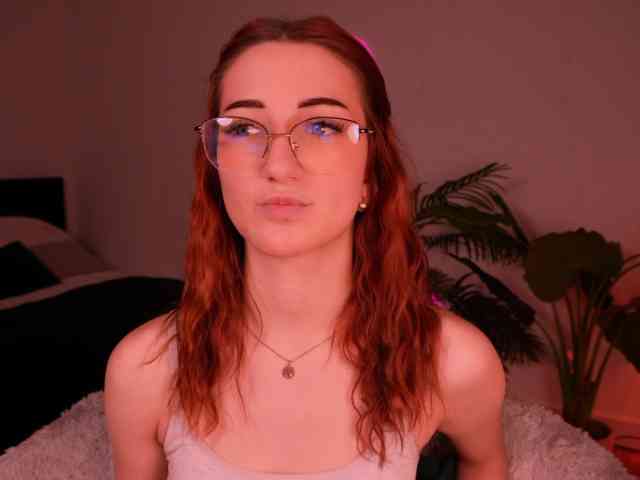 MilaFlame webcam