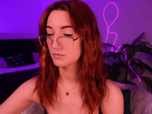 MilaFlame webcam