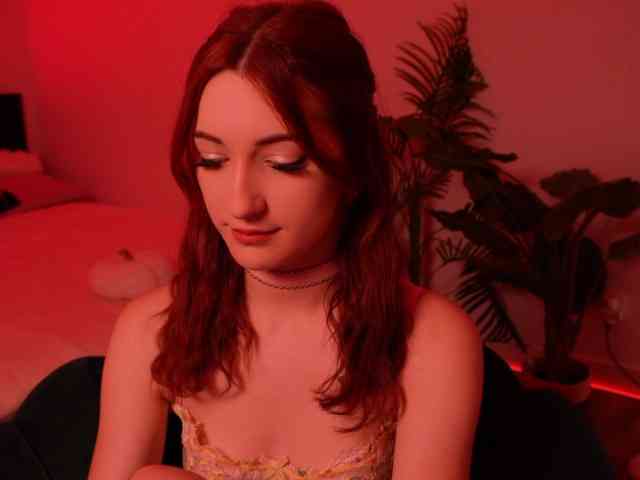 MilaFlame webcam