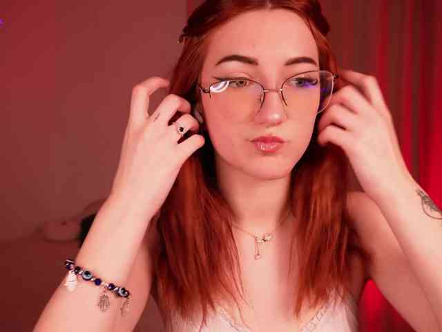 MilaFlame webcam