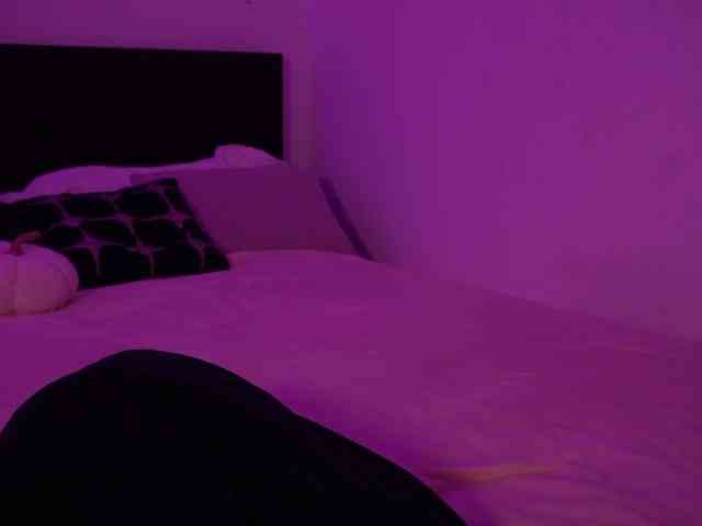 MilaFlame webcam