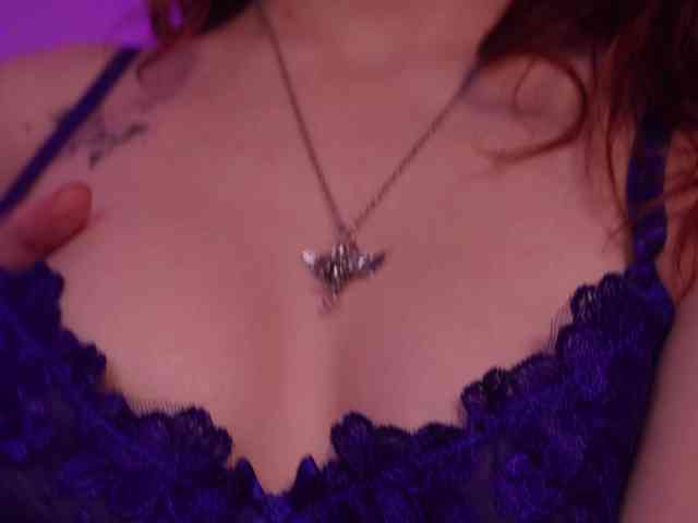MilaFlame webcam