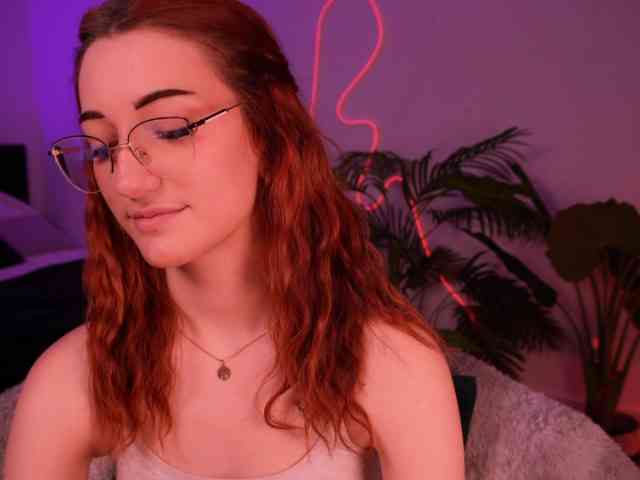 MilaFlame webcam
