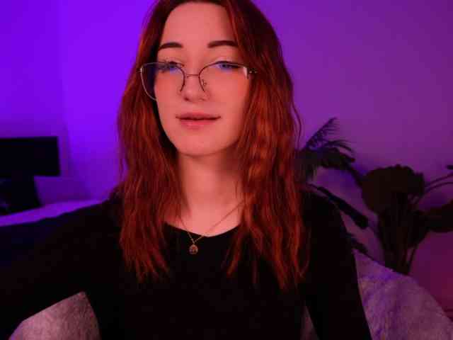 MilaFlame webcam