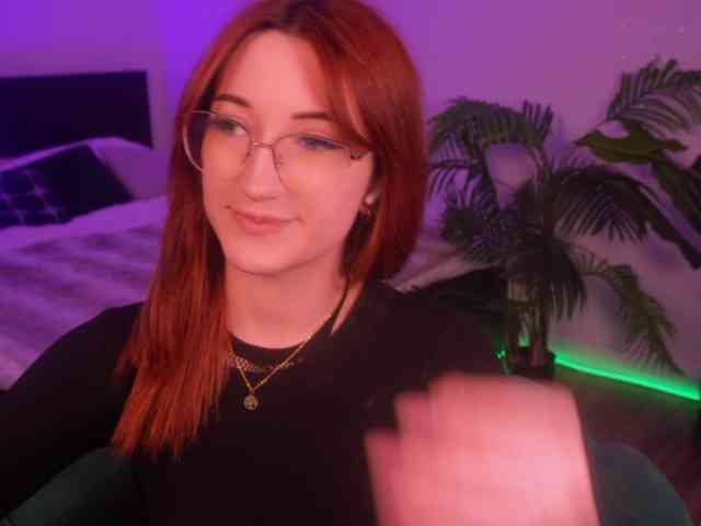 MilaFlame webcam