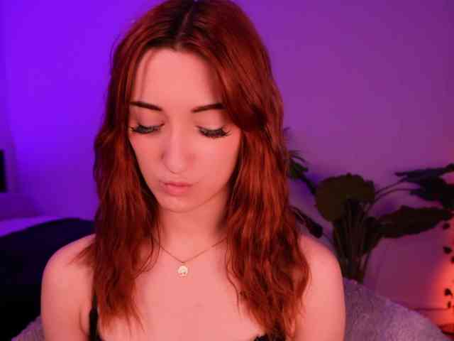 MilaFlame webcam