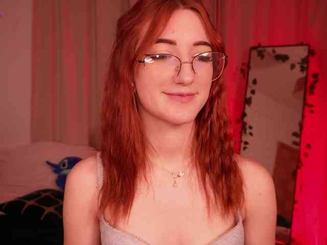 MilaFlame webcam