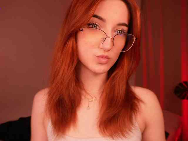 MilaFlame webcam