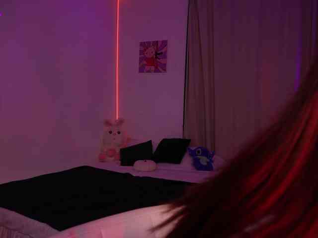 MilaFlame webcam