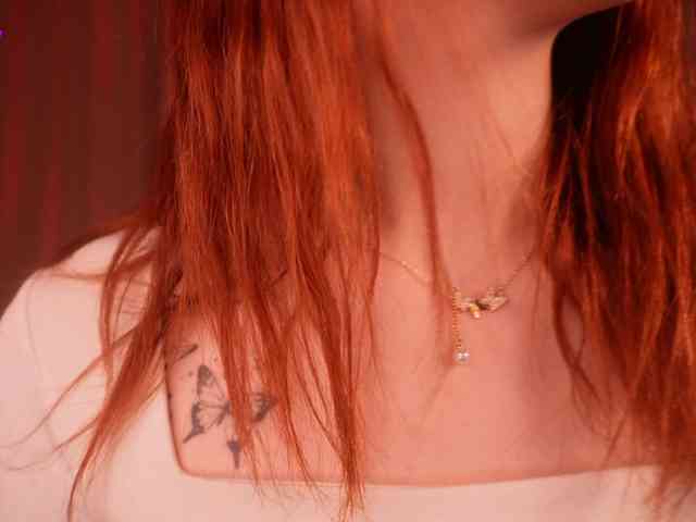 MilaFlame webcam