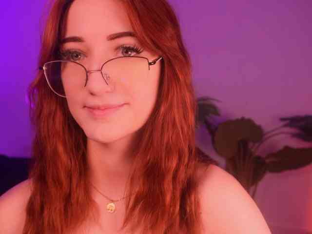 MilaFlame webcam
