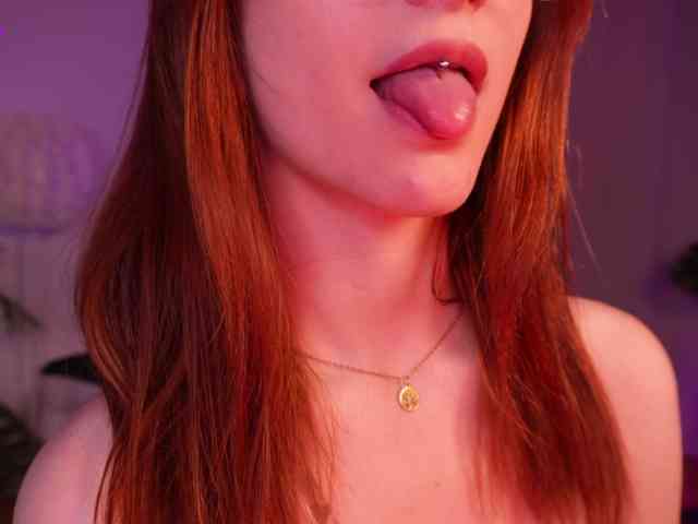 MilaFlame webcam