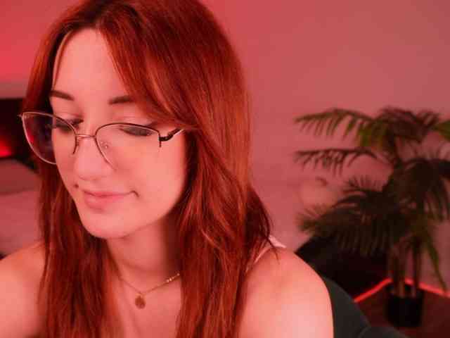 MilaFlame webcam