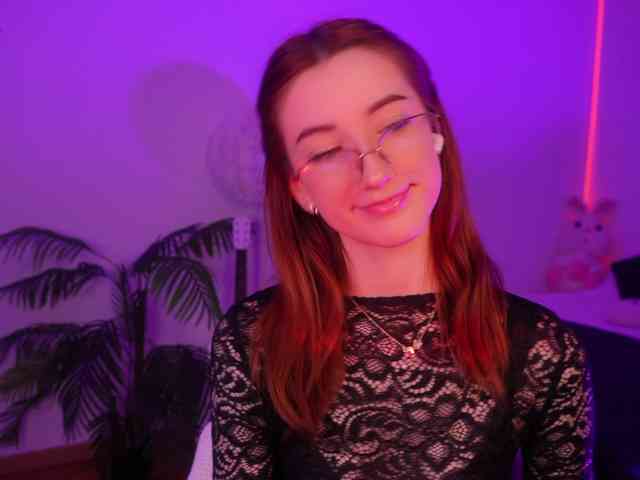 MilaFlame webcam