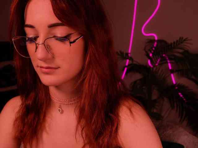 MilaFlame webcam