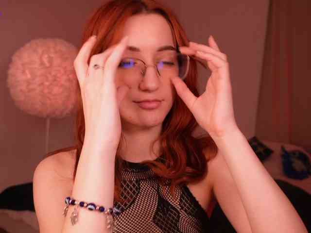 MilaFlame webcam