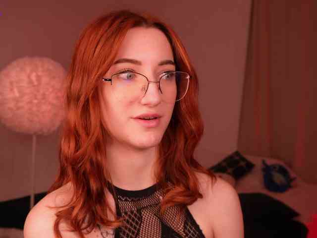 MilaFlame webcam