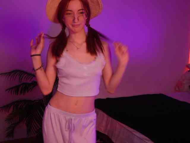 MilaFlame webcam