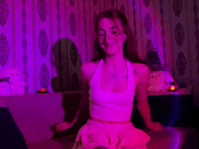 MilaFlame webcam
