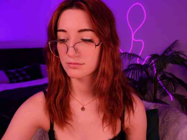 MilaFlame webcam