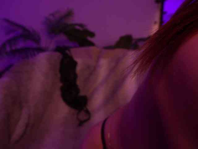 MilaFlame webcam