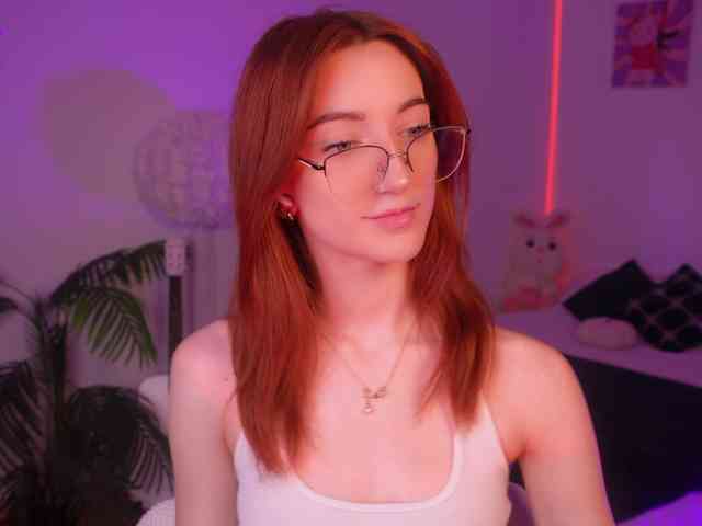 MilaFlame webcam