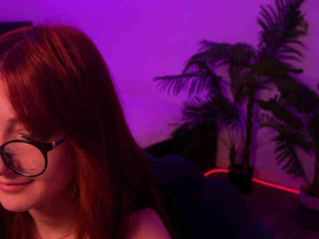 MilaFlame webcam