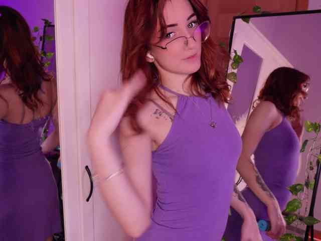 MilaFlame webcam