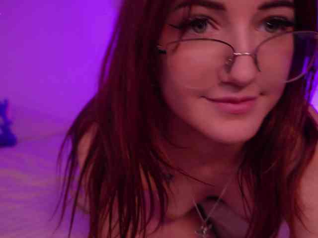 MilaFlame webcam