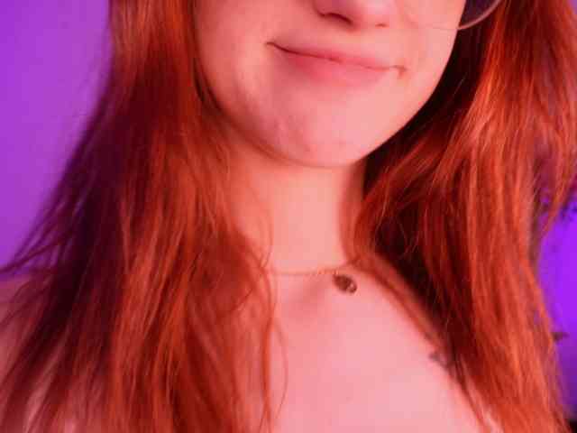 MilaFlame webcam