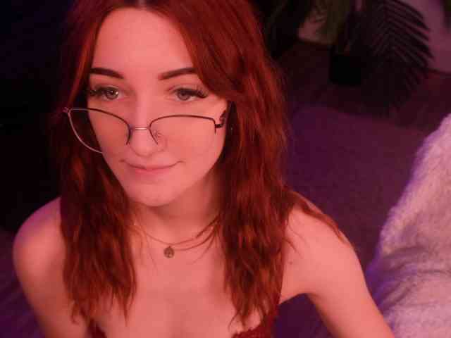 MilaFlame webcam