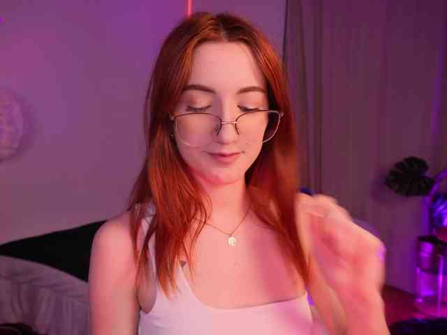 MilaFlame webcam