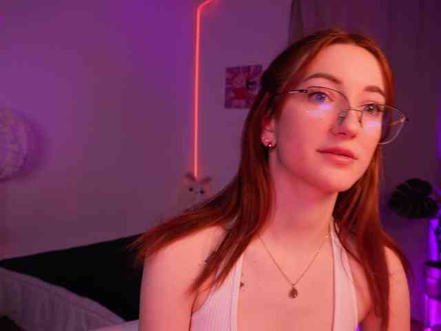 MilaFlame webcam