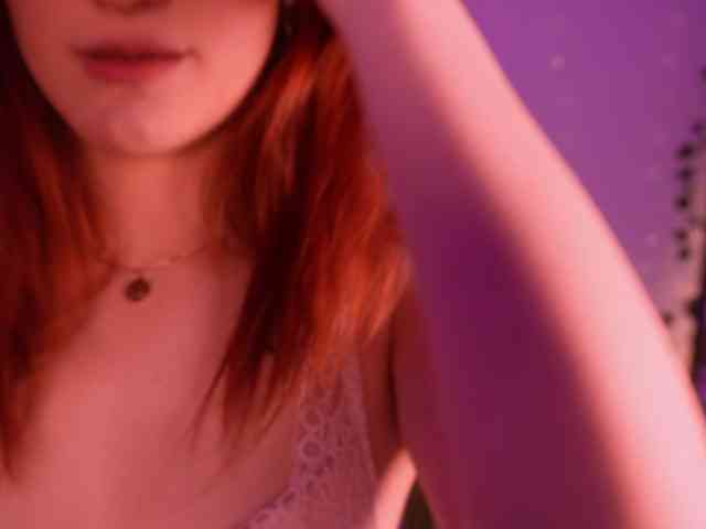 MilaFlame webcam