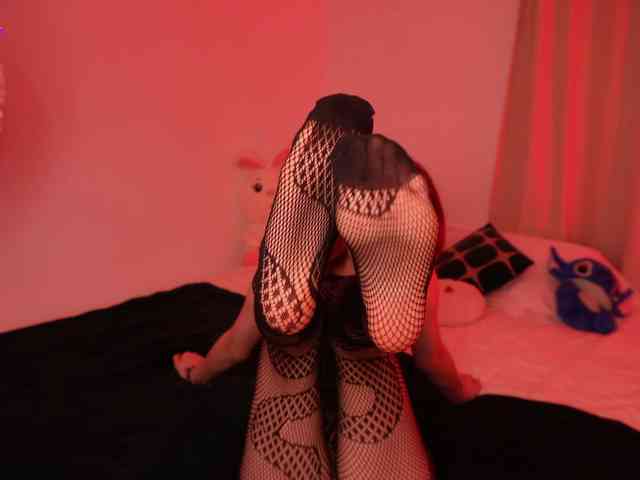 MilaFlame webcam
