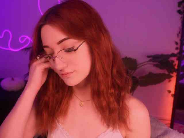 MilaFlame webcam