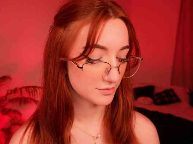 MilaFlame webcam