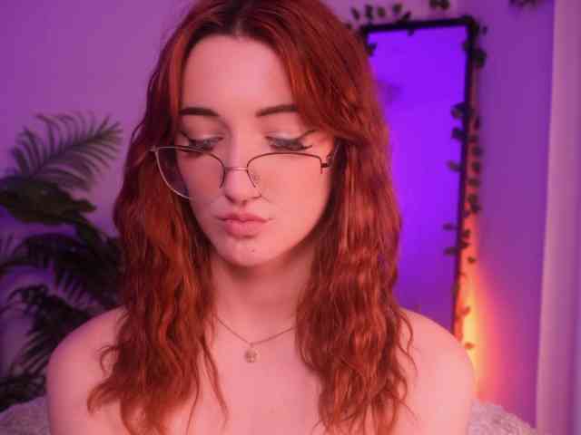 MilaFlame webcam