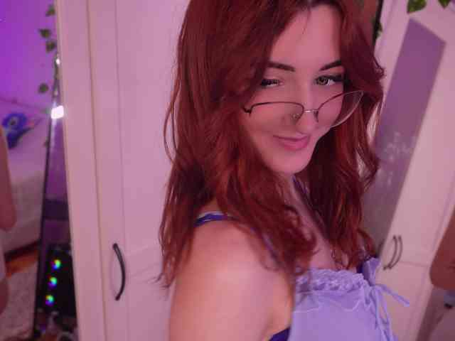MilaFlame webcam