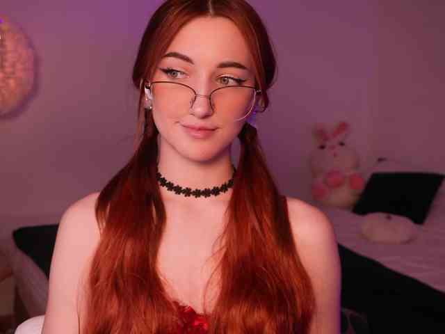 MilaFlame webcam