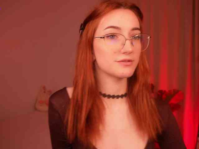 MilaFlame webcam