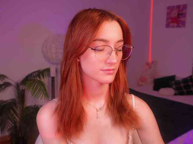 MilaFlame webcam