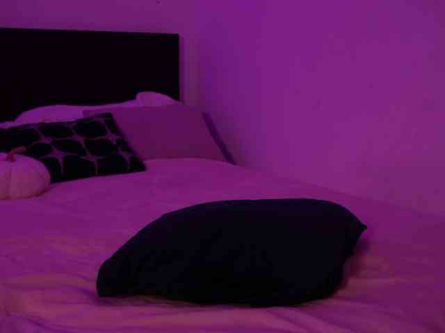 MilaFlame webcam