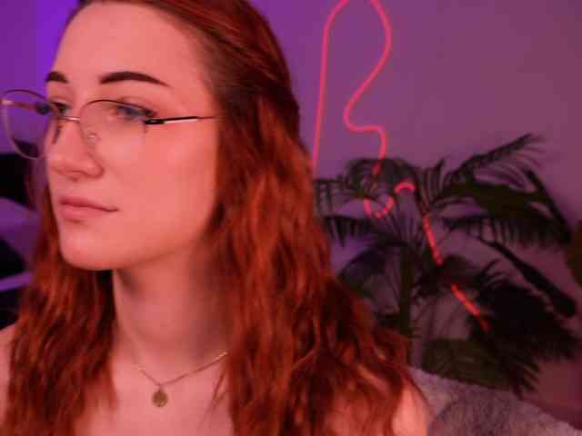 MilaFlame webcam