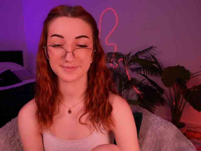 MilaFlame webcam
